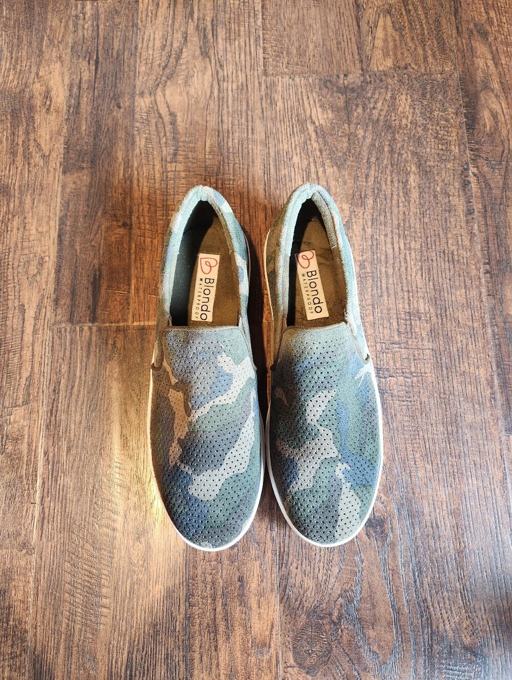 Womens Blondo Waterproof Slip On Camo Shoes 8.5